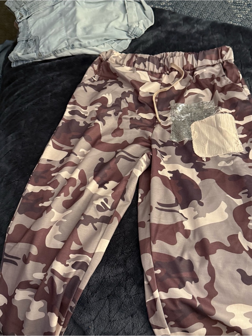 Kids Camo Drawstring Jogger Pants - Pink/Taupe